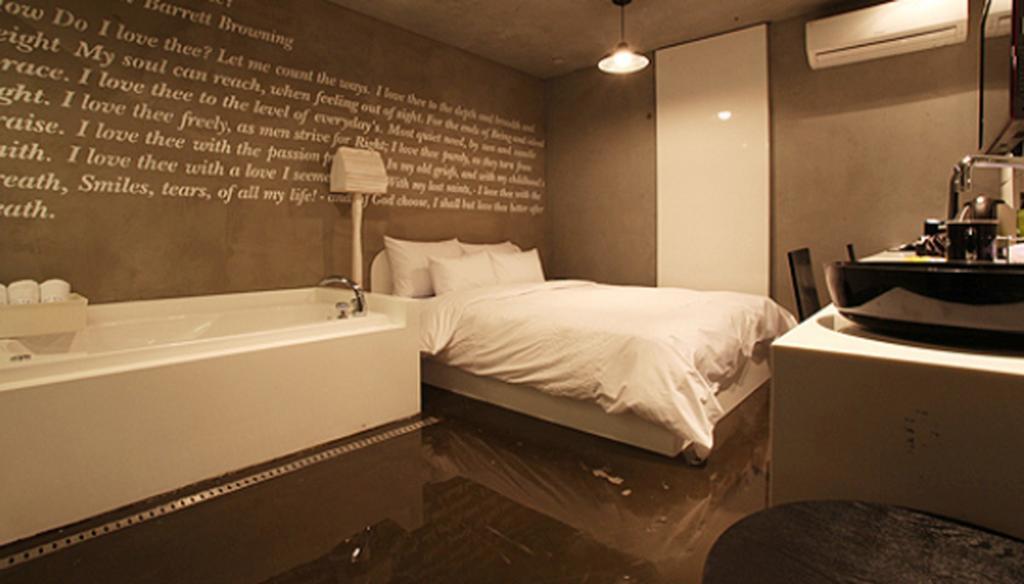 Hotel Pop Jongno 2 Seoel Kamer foto